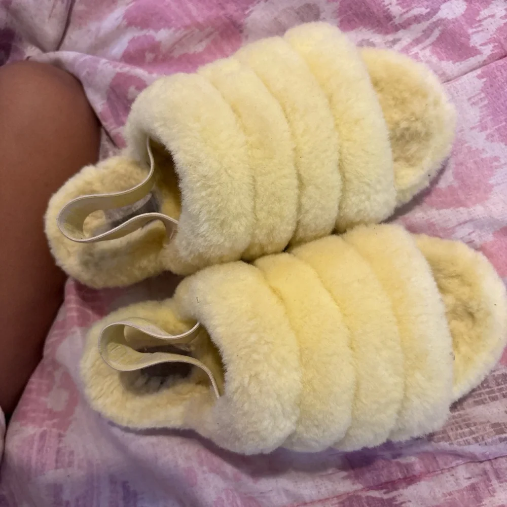 UGG Cream Fuzzy Slippers - Picture 2 of 3
